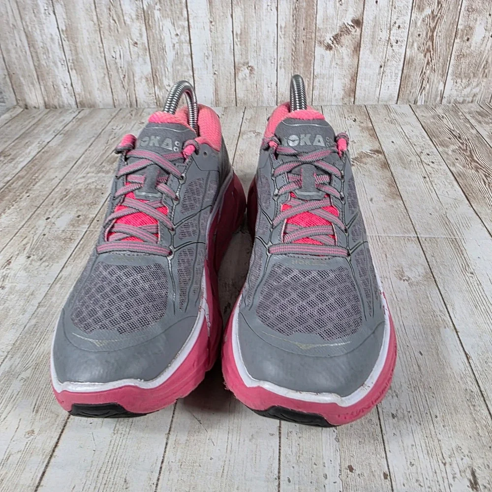 Hoka Clifton 2 Pink and Gray Athletic Shoes - Picture 4 of 7